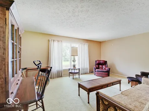 5501 S 875 E Zionsville IN 46077