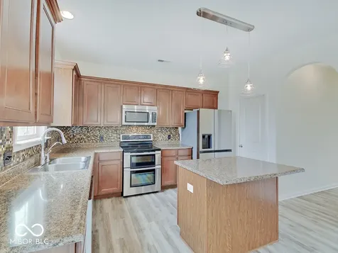 3467 Limelight Lane Whitestown IN 46075