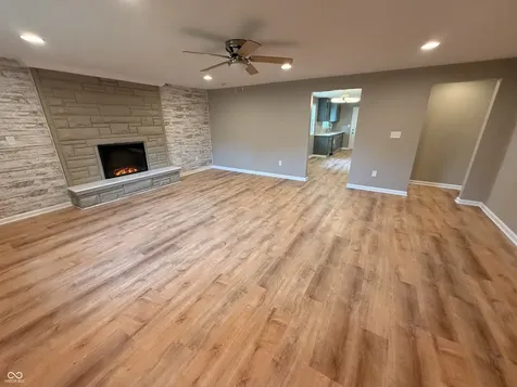 239 Kirk Drive W Indianapolis IN 46234