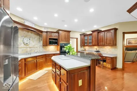 4755 E County Road 100 S Avon IN 46123
