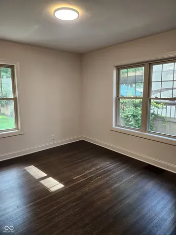5608 Carrollton Avenue Indianapolis IN 46220