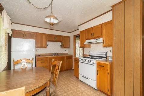 405 S Old Trails Road Indianapolis IN 46219