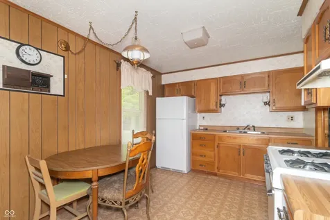 405 S Old Trails Road Indianapolis IN 46219