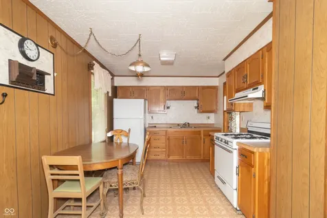 405 S Old Trails Road Indianapolis IN 46219