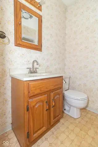 405 S Old Trails Road Indianapolis IN 46219