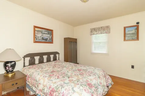 405 S Old Trails Road Indianapolis IN 46219