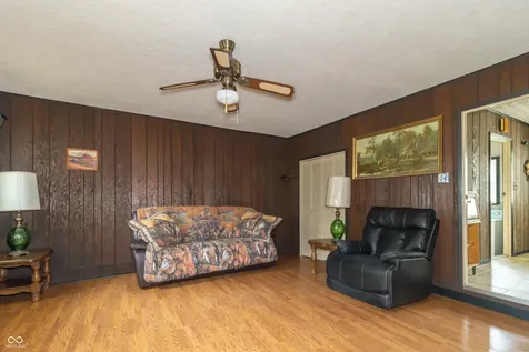 405 S Old Trails Road Indianapolis IN 46219