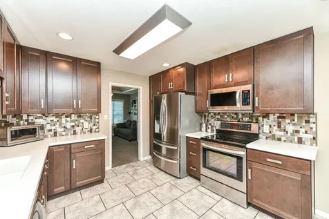 613 S Miramar Way Muncie IN 47304