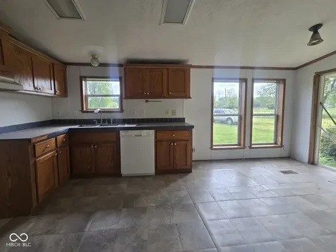 11349 S Singhurst Street Terre Haute IN 47802