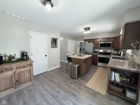 1359 S Paradise Bay Boulevard Rockville IN 47872