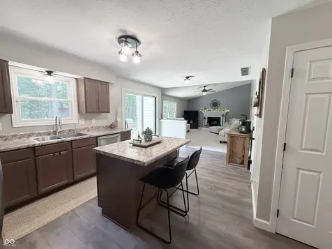 1359 S Paradise Bay Boulevard Rockville IN 47872