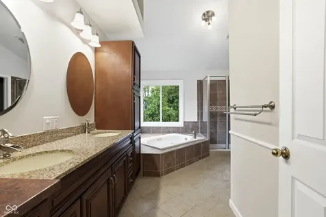 9812 Covington Boulevard Fishers IN 46037