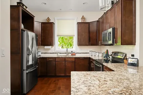 7612 Beekman Terrace Zionsville IN 46077