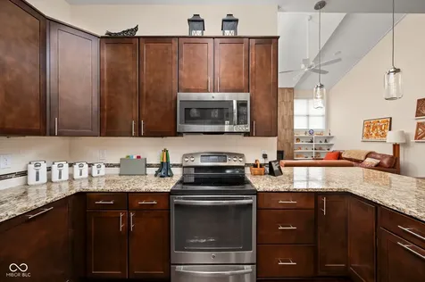 7612 Beekman Terrace Zionsville IN 46077