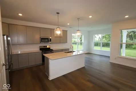 5534 Aspen Wood Lane Indianapolis IN 46239