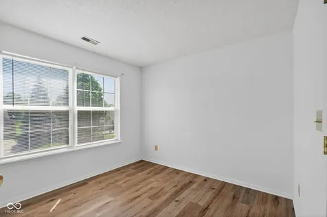 5304 Alameda Road Indianapolis IN 46228