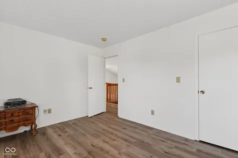 5304 Alameda Road Indianapolis IN 46228