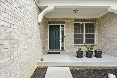 5218 Sweetwater Drive Noblesville IN 46062