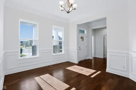 1736 Chateaux Trace Greenwood IN 46143