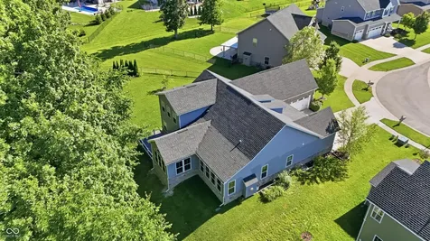 1736 Chateaux Trace Greenwood IN 46143