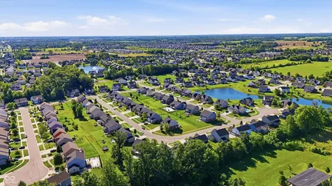 1736 Chateaux Trace Greenwood IN 46143