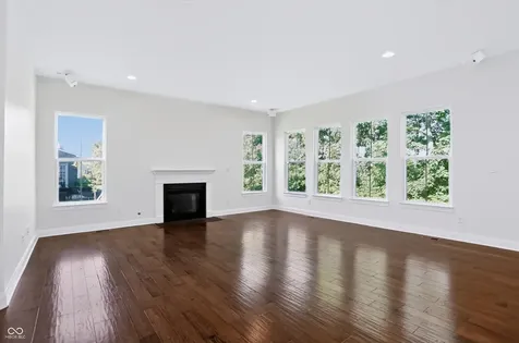 1736 Chateaux Trace Greenwood IN 46143