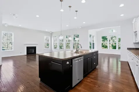 1736 Chateaux Trace Greenwood IN 46143