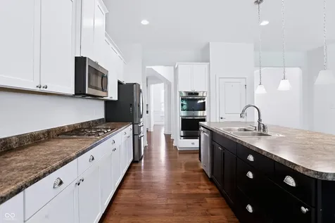 1736 Chateaux Trace Greenwood IN 46143
