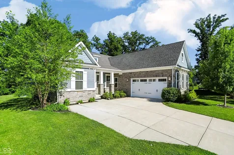 1736 Chateaux Trace Greenwood IN 46143