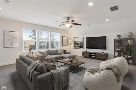 1736 Chateaux Trace Greenwood IN 46143