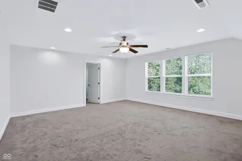 1736 Chateaux Trace Greenwood IN 46143