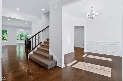 1736 Chateaux Trace Greenwood IN 46143