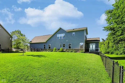 1736 Chateaux Trace Greenwood IN 46143