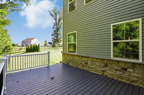 1736 Chateaux Trace Greenwood IN 46143