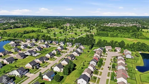 1736 Chateaux Trace Greenwood IN 46143
