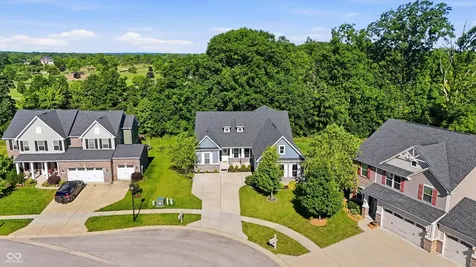 1736 Chateaux Trace Greenwood IN 46143