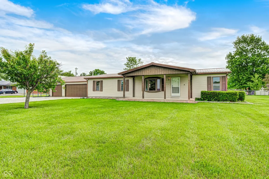 9405 N County Road 150 E Pittsboro IN 46167