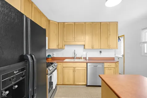 3067 Hawcreek Boulevard Columbus IN 47203
