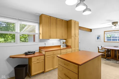 3067 Hawcreek Boulevard Columbus IN 47203