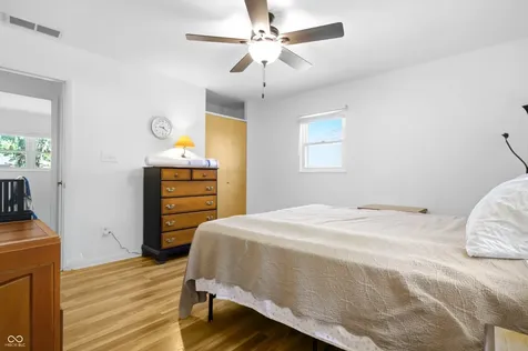 3067 Hawcreek Boulevard Columbus IN 47203