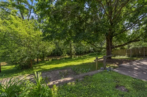 3067 Hawcreek Boulevard Columbus IN 47203