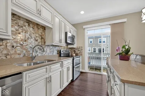 336 Neuman Way Carmel IN 46032
