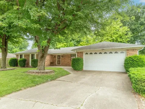 8426 Mandan Court Indianapolis IN 46217