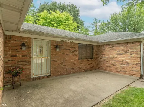 8426 Mandan Court Indianapolis IN 46217