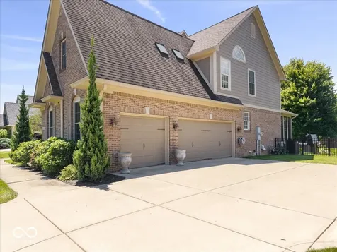 9661 Wading Crane Avenue Fishers IN 46055