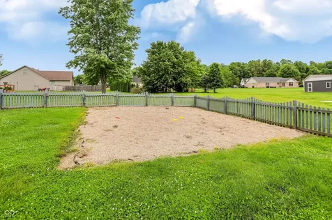 3907 Arnold Avenue Martinsville IN 46151