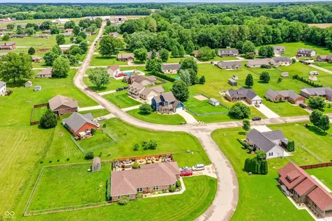 3907 Arnold Avenue Martinsville IN 46151