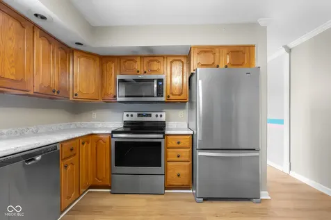 4730 Woodcrest Drive Columbus IN 47203