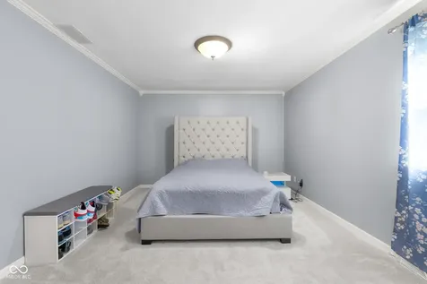 4730 Woodcrest Drive Columbus IN 47203