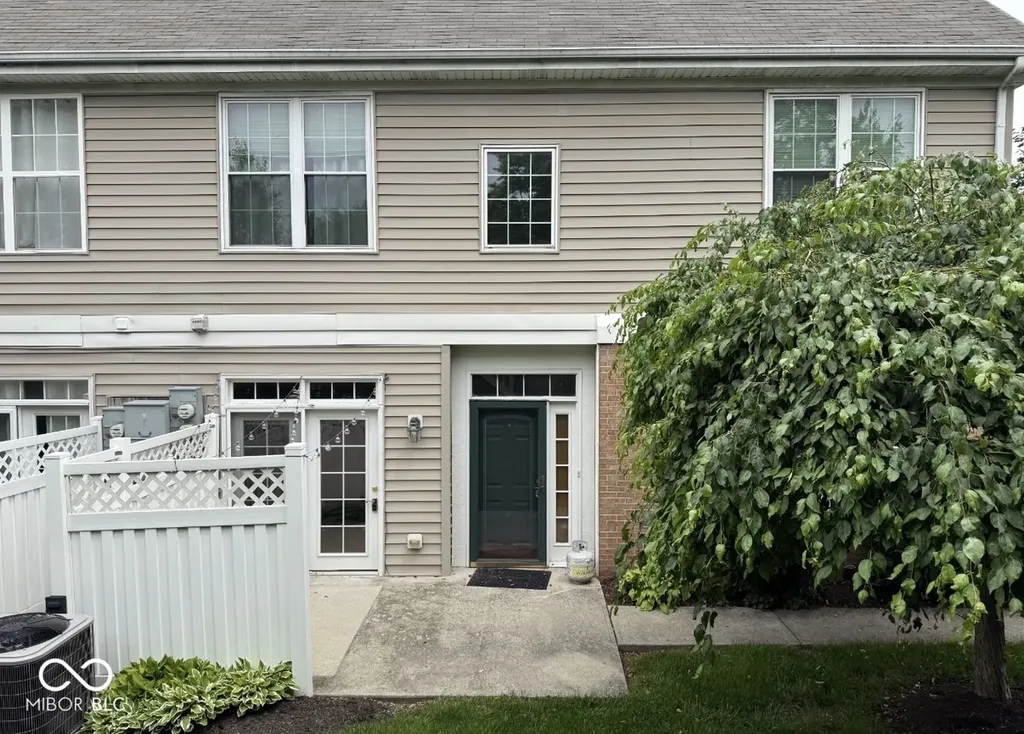 2353 Colfax Lane Indianapolis IN 46260